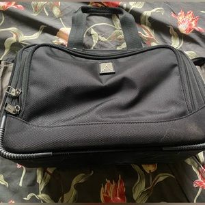 Used Travelpro crew tote bag
